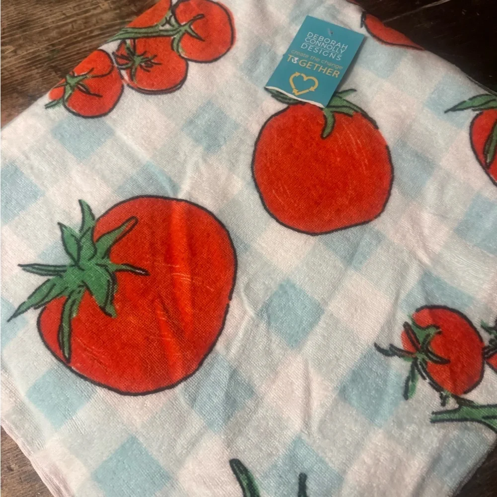 Deborah Connolly Designs🍅 DARLING Tomato Print Towel- machine washable🍅🍅